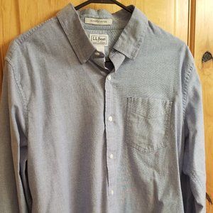 Men's LL Bean Casual Button Down - Size Medium